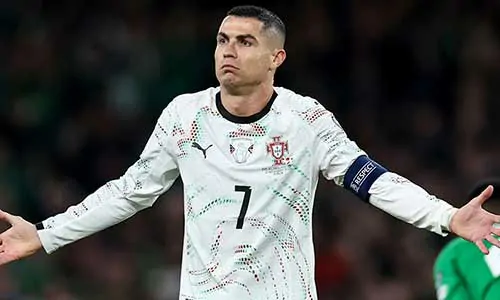 رونالدو طُرد للمرة الأولى في مسيرته في خسارة البرتغال الصادمة