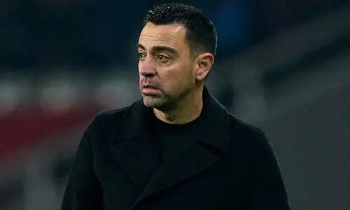 تشافي يكشف عن الخطأ الذي أدى إلى إقالته من برشلونة